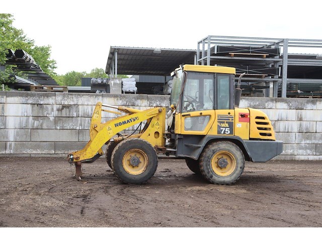 Wiellader komatsu wa 75-3 diesel 2002 - afbeelding 1 van  1