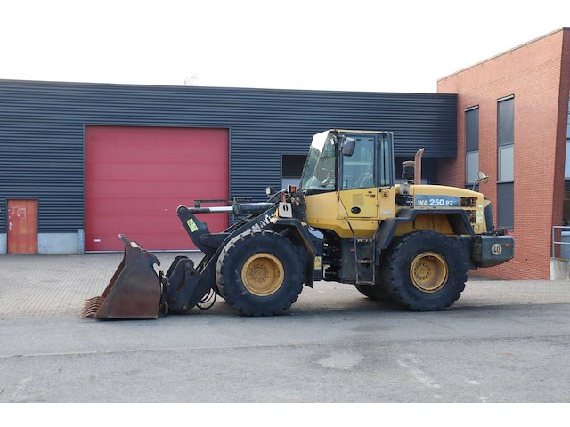 Wiellader komatsu wa250pz-5 diesel 101kw 2007 - afbeelding 1 van  1