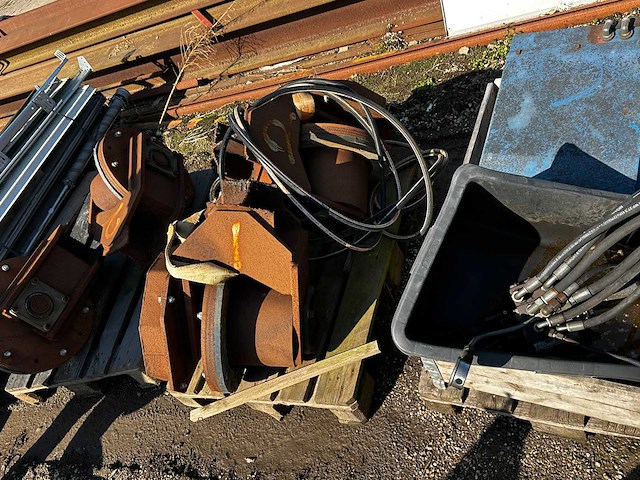 Wielstel met hydro aandrijving - afbeelding 1 van  3