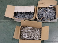 Wienerberger bevestigingsmaterialen o.a. dakpanhaken - 3 doosjes