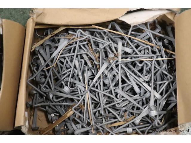 Wienerberger bevestigingsmaterialen o.a. dakpanhaken - 3 doosjes - afbeelding 2 van  6