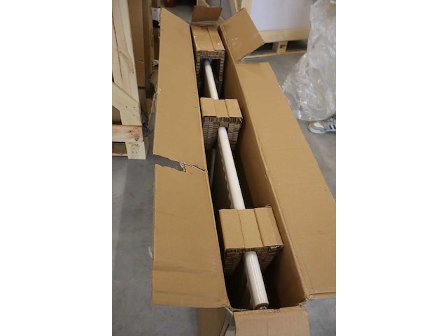 Wiesbaden - elara - showroommodel - elektrische designradiator / handdoekradiator - afbeelding 8 van  9