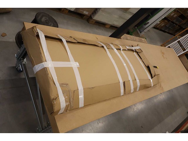 Wiesbaden - elara - showroommodel - elektrische designradiator / handdoekradiator - afbeelding 10 van  10