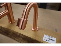 Wiesbaden - wastafelkranen showroom - afbeelding 4 van  5