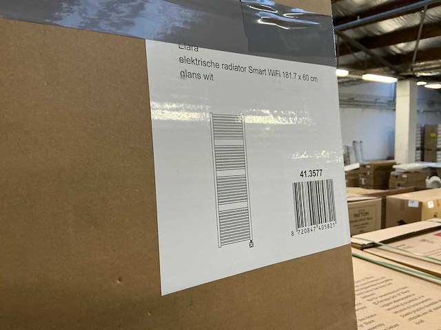 Wiesbaden elara 41.3577 elektrische smart radiator - afbeelding 3 van  4
