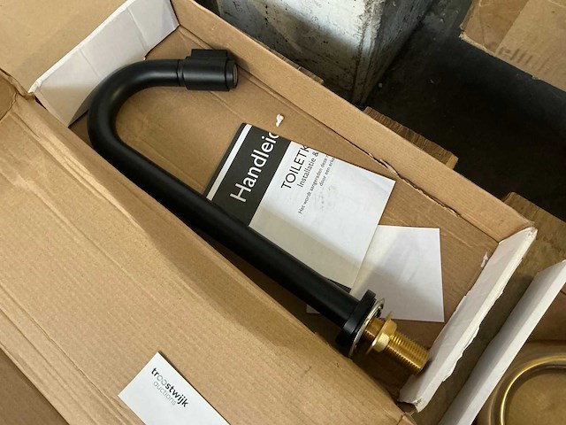 Wiesbaden fonteinkraan - afbeelding 1 van  2