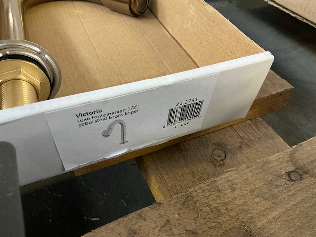 Wiesbaden victoria fonteinkraan - afbeelding 2 van  2