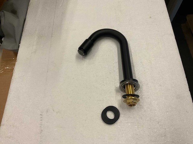 Wiesbaden viktoria luxe fonteinkraan - afbeelding 1 van  2