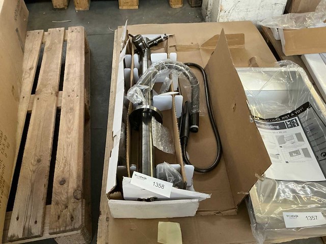 Wiesbaden vrijstaande badkraan - afbeelding 1 van  3