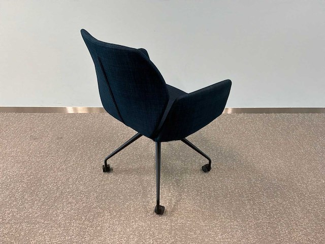 Wiesner hager yuno conferentietafels met stoelen - afbeelding 8 van  9