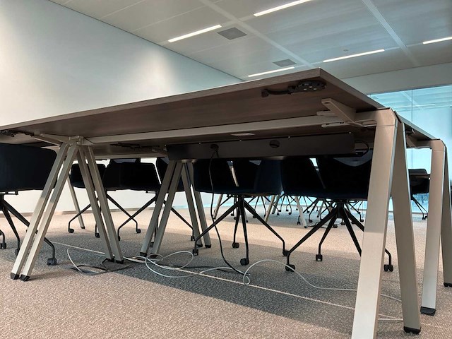 Wiesner hager yuno conferentietafels met stoelen - afbeelding 5 van  8