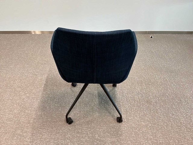 Wiesner hager yuno conferentietafels met stoelen - afbeelding 8 van  8