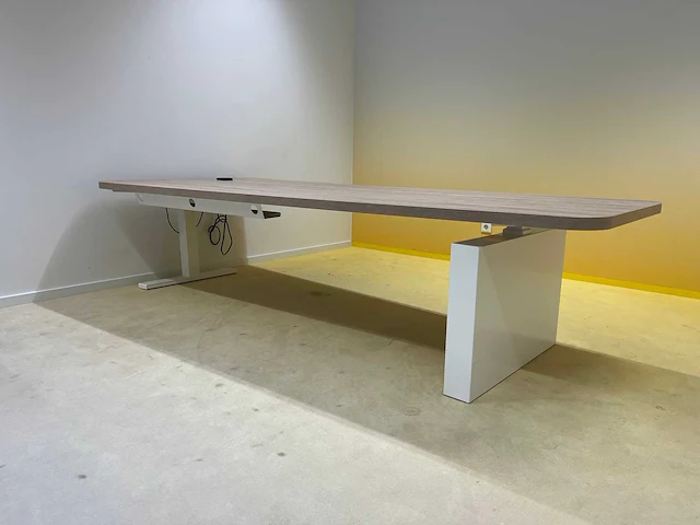 Wigvormig elektrisch zit-sta bureau 266x112 - afbeelding 7 van  14
