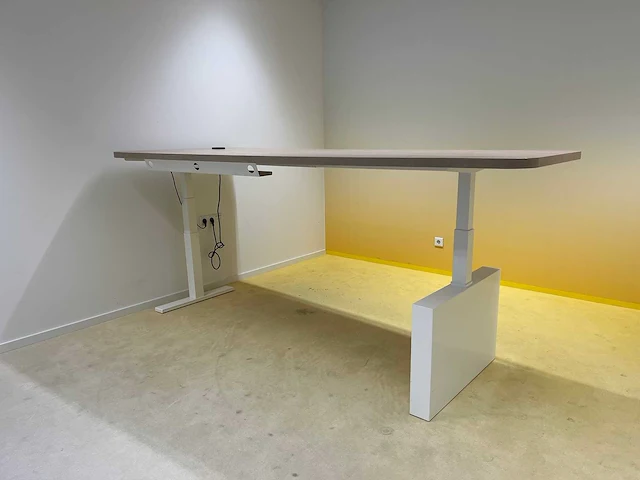 Wigvormig elektrisch zit-sta bureau 266x112 - afbeelding 14 van  14