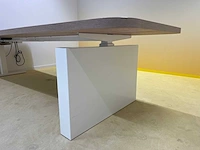 Wigvormig elektrisch zit-sta bureau 266x112 - afbeelding 8 van  14