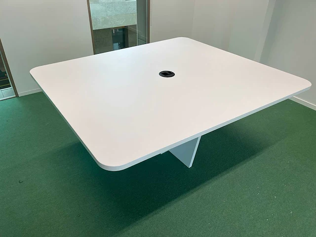 Wigvormige vergadertafel 180x160 - afbeelding 2 van  7