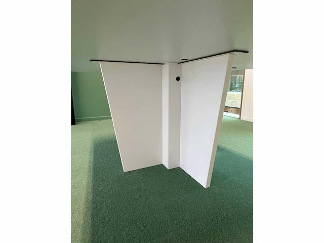 Wigvormige vergadertafel 180x160 - afbeelding 4 van  7