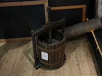Wijn/ ciderpers ( vintage ) - afbeelding 1 van  3