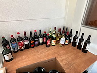 Wijn en divers - afbeelding 1 van  8