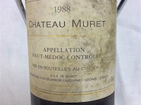 Wijn haut-medoc 1988. + wijnfles houder - afbeelding 2 van  3