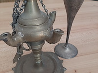 Wijnbeker met olielamp, frankrijk - afbeelding 1 van  5