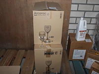 Wijnglazen in 2 dozen. 96 stuks. - afbeelding 1 van  2