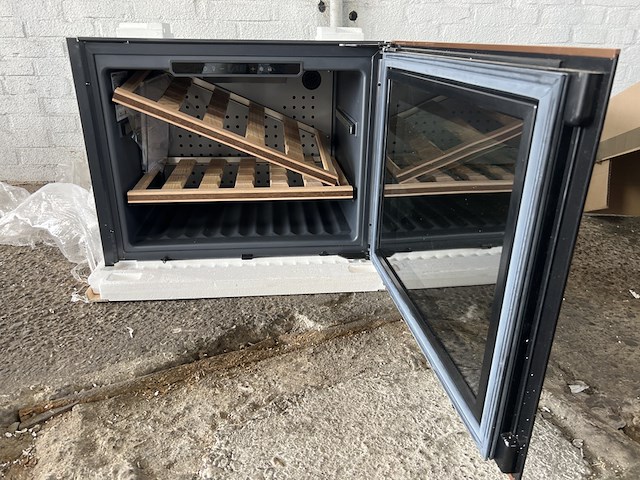 Wijnkoeler smeg, cvi621nr3 (inbouw) - afbeelding 2 van  3