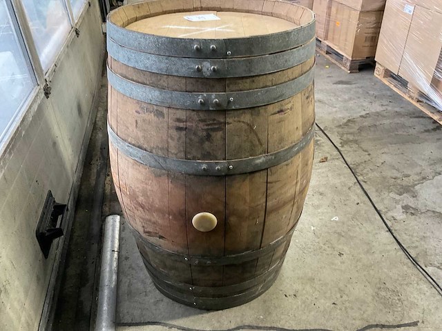 Wijnvat - afbeelding 2 van  3