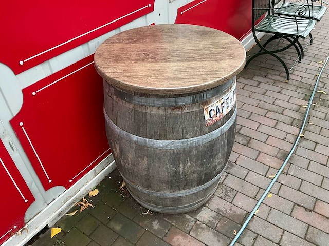 Wijnvatten als staantafels (4x) - afbeelding 3 van  8