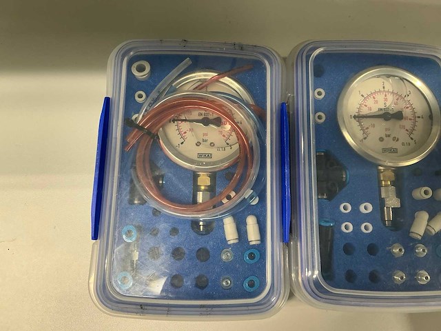 Wika gevulde drukmeter en837-1 5 bar/vacuum (3x) - afbeelding 2 van  4