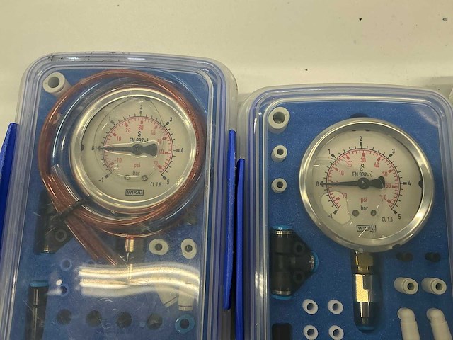 Wika gevulde drukmeter en837-1 5 bar/vacuum (4x) - afbeelding 2 van  4