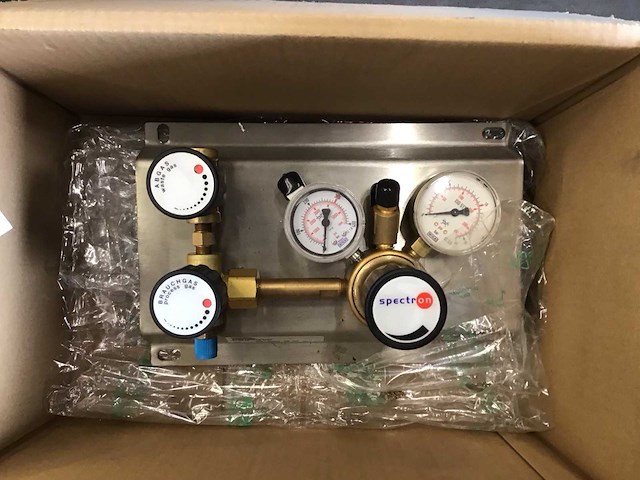 Wika pgs13.053 drukmeter met schakelcontact - afbeelding 1 van  3