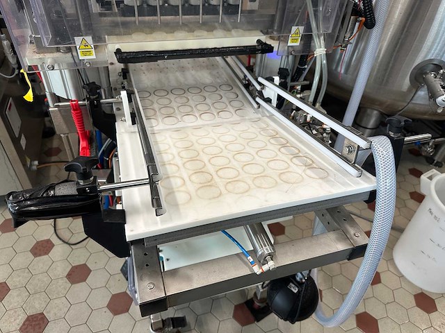 Wild goose filling - 2022 - meheen m6 - flessenvulmachine - afbeelding 6 van  11