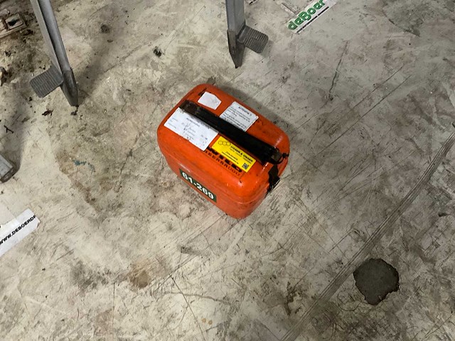 Wild nk1 waterpasinstrument / kijker met meetlat - afbeelding 7 van  7