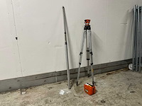Wild nk1 waterpasinstrument / kijker met meetlat - afbeelding 4 van  4