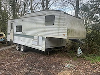 Wilderness caravan - afbeelding 1 van  10