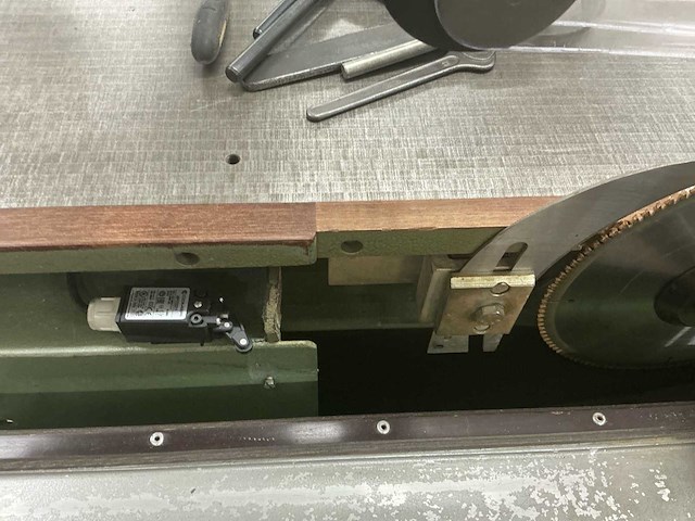 Wilhelm altemdorf f90 formaatcirkelzaagmachine - afbeelding 15 van  29