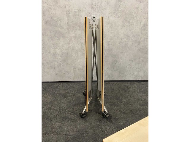 Wilkahn/ connection - verrijdbare nestelbare 8p conferentieset - afbeelding 27 van  31