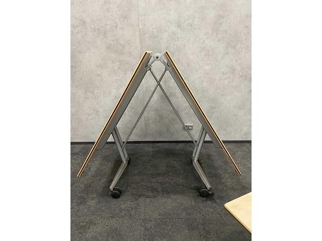 Wilkahn/ connection - verrijdbare nestelbare 8p conferentieset - afbeelding 13 van  31