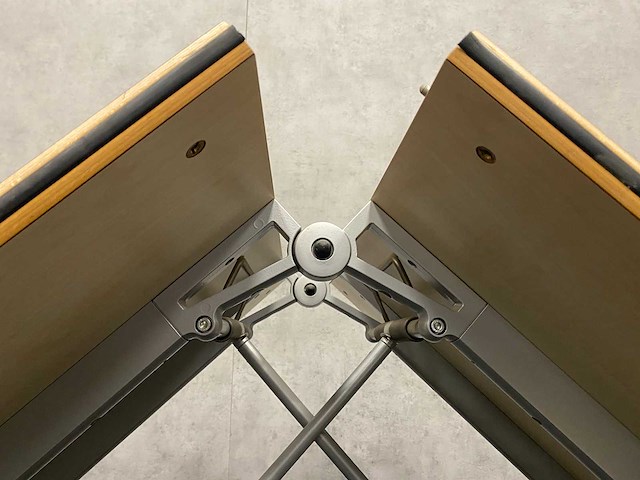 Wilkahn/ connection - verrijdbare nestelbare 8p conferentieset - afbeelding 15 van  31