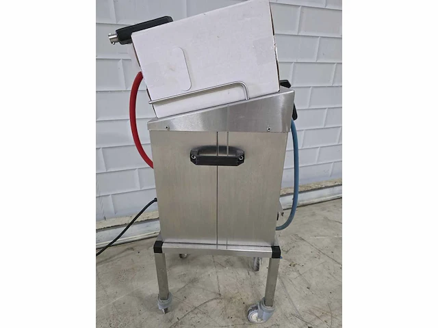 Willemse en van engelen rvs - table top - gelei spuitmachine - afbeelding 9 van  9