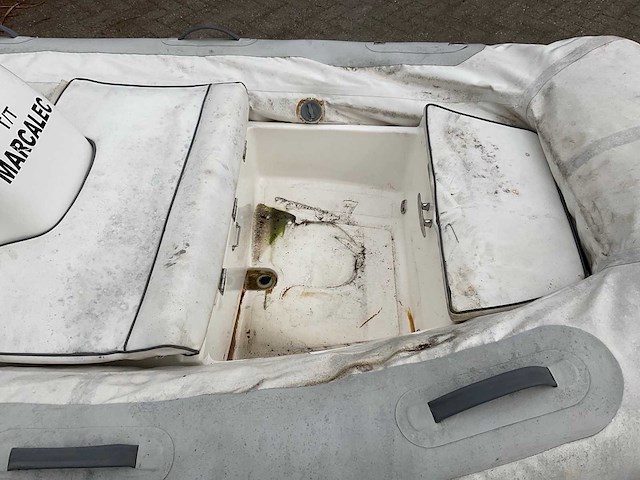 Williams turbojet tender speedboot - afbeelding 12 van  16