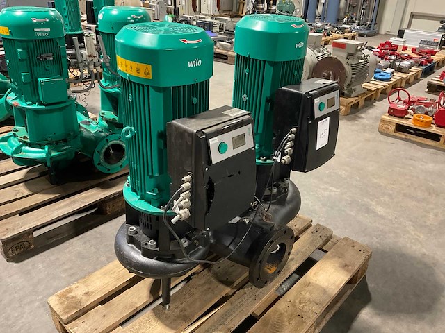Wilo dl-e 125/220-7.5/4-ie4 dubbele circulatiepomp - afbeelding 2 van  3