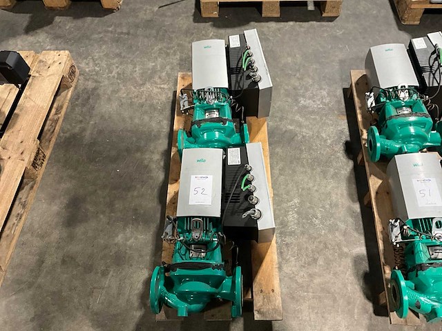 Wilo high efficiency drive 2,4/4500 inline-/centrifugaalpomp (2x) - afbeelding 1 van  4