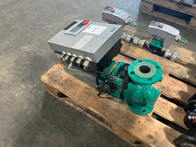 Wilo high efficiency drive 2,4/4500 inline-/centrifugaalpomp - afbeelding 2 van  5