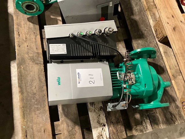 Wilo high efficiency drive 3/4600 inline circulatie pomp - afbeelding 1 van  2