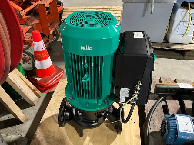 Wilo il-e 80/140-7.5/2-r1-ie4 inline centrifugaalpomp - afbeelding 1 van  6