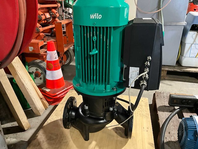 Wilo il-e 80/140-7.5/2-r1-ie4 inline centrifugaalpomp - afbeelding 2 van  6