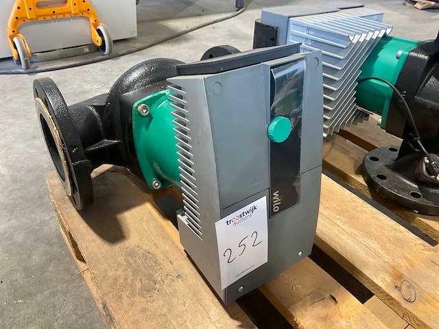 Wilo stratos 100/1-12 circulatiepomp - afbeelding 1 van  4