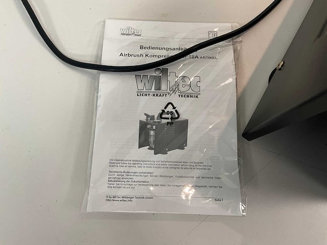 Wiltec af18a airbrush compressor - afbeelding 4 van  4